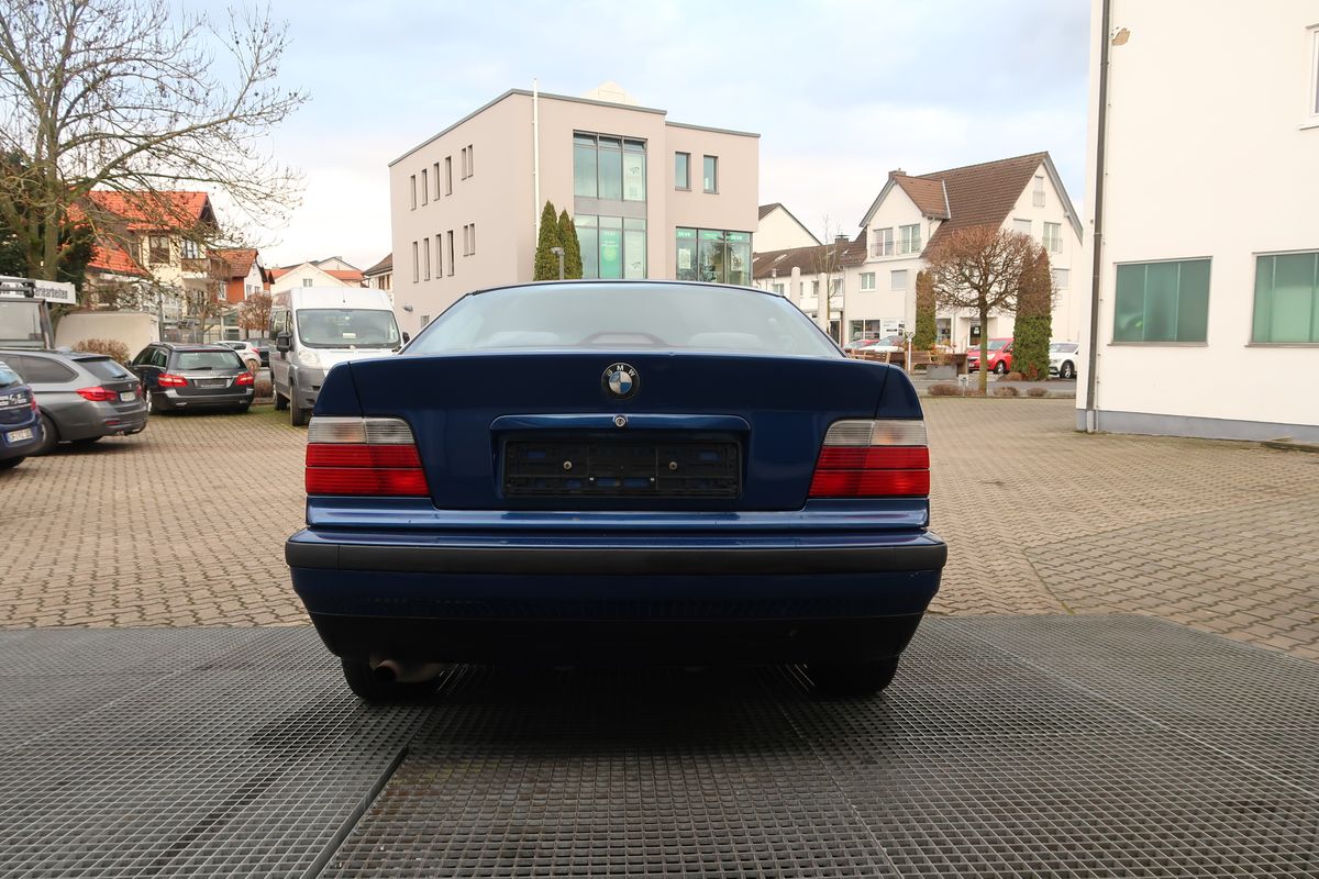 BMW 318i Limousine Bild 4