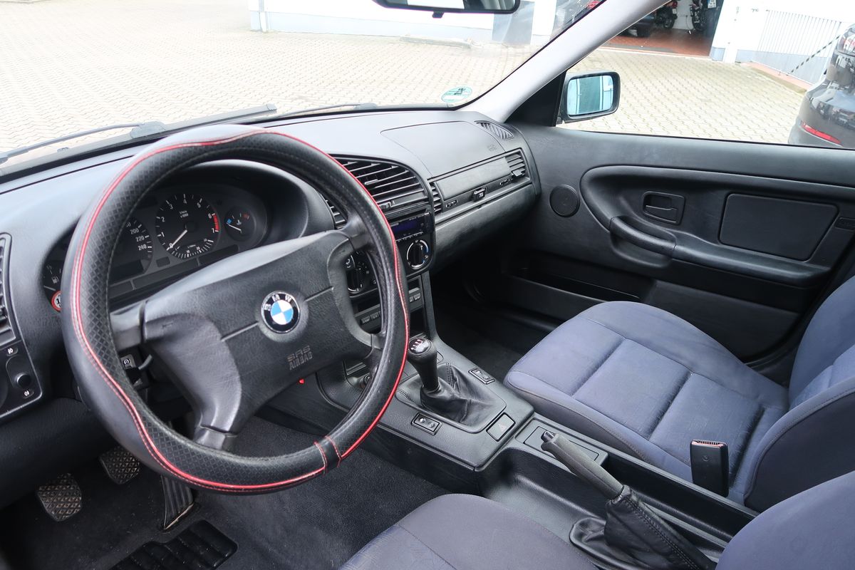 BMW 318i Limousine Bild 6