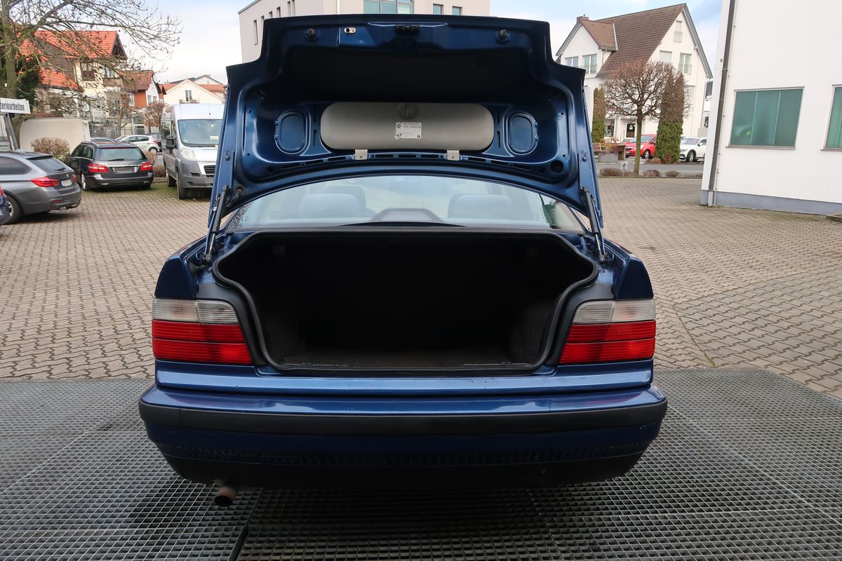 BMW 318i Limousine Bild 8