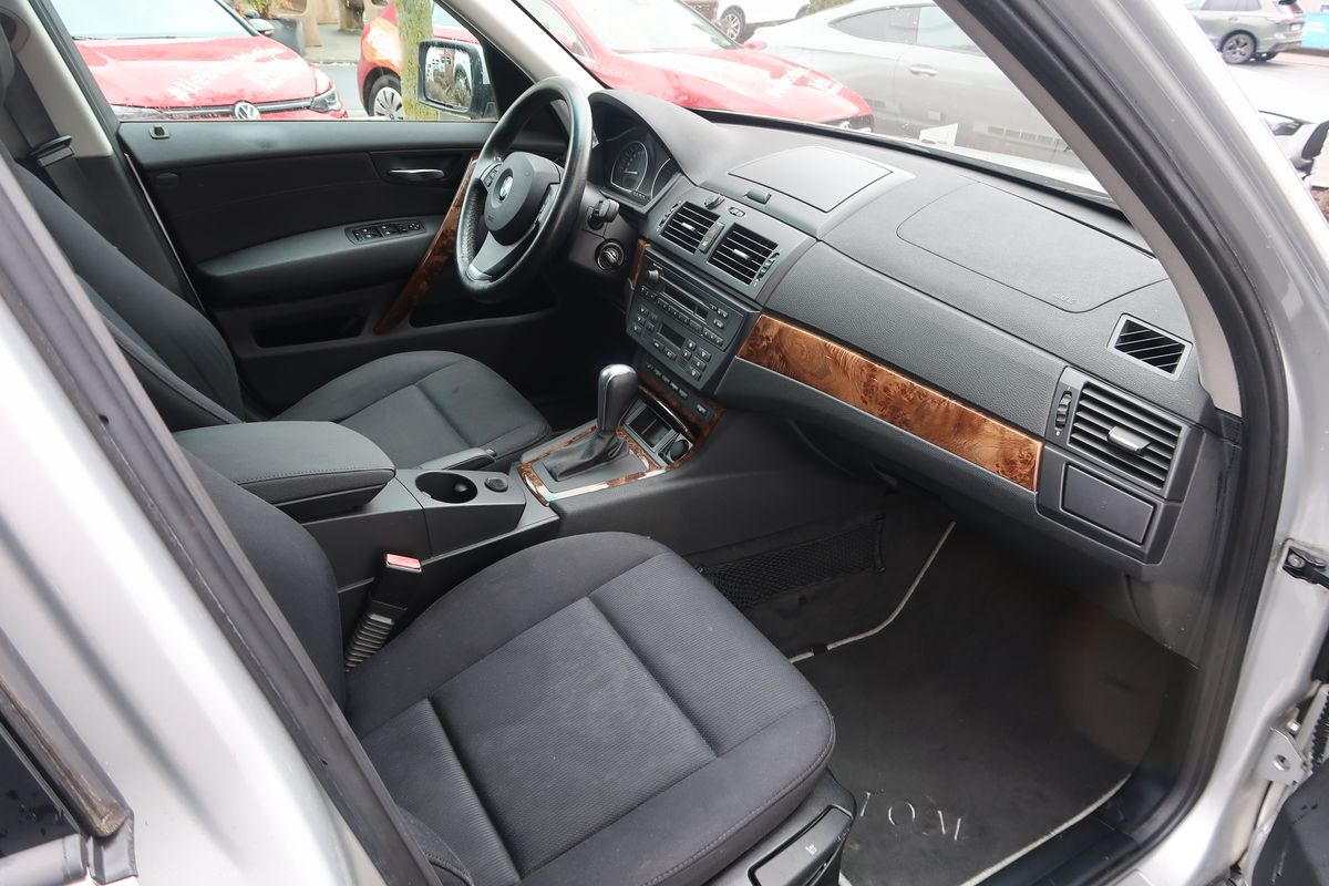 BMW X3 2.0 TDI Bild 8