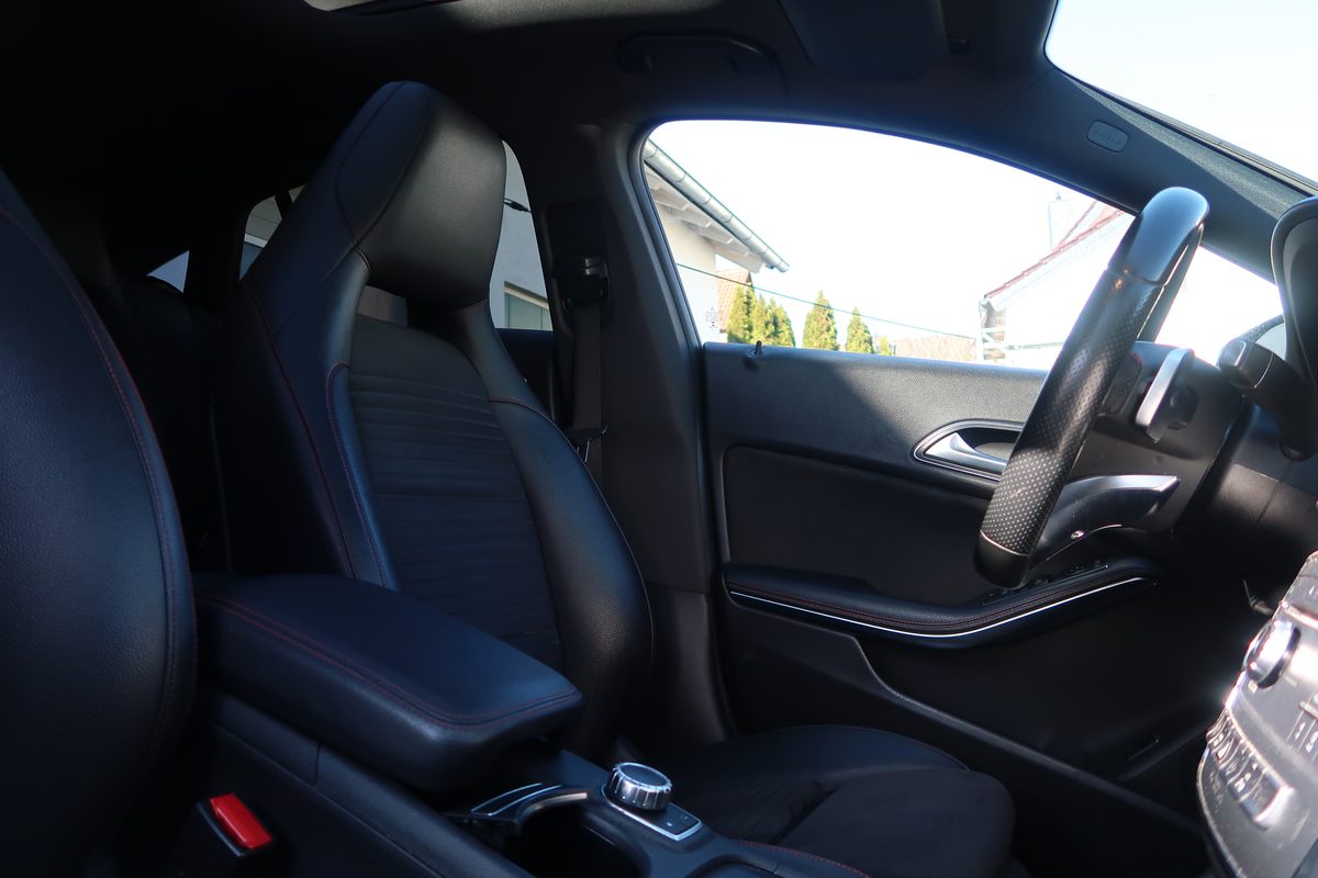 Mercedes-Benz CLA 220d Bild 13