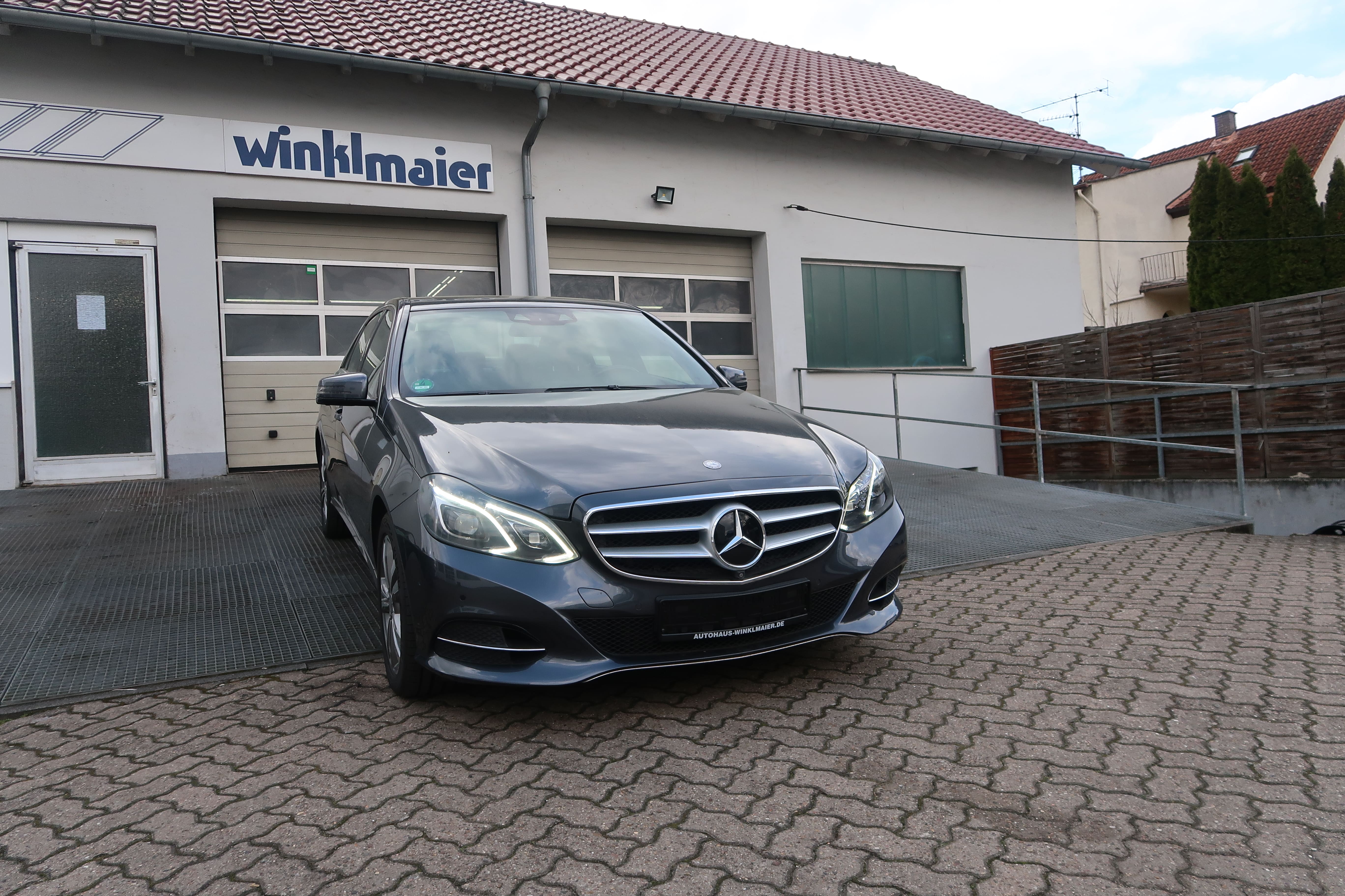 Mercedes-Benz E 350 CDI Bild 2